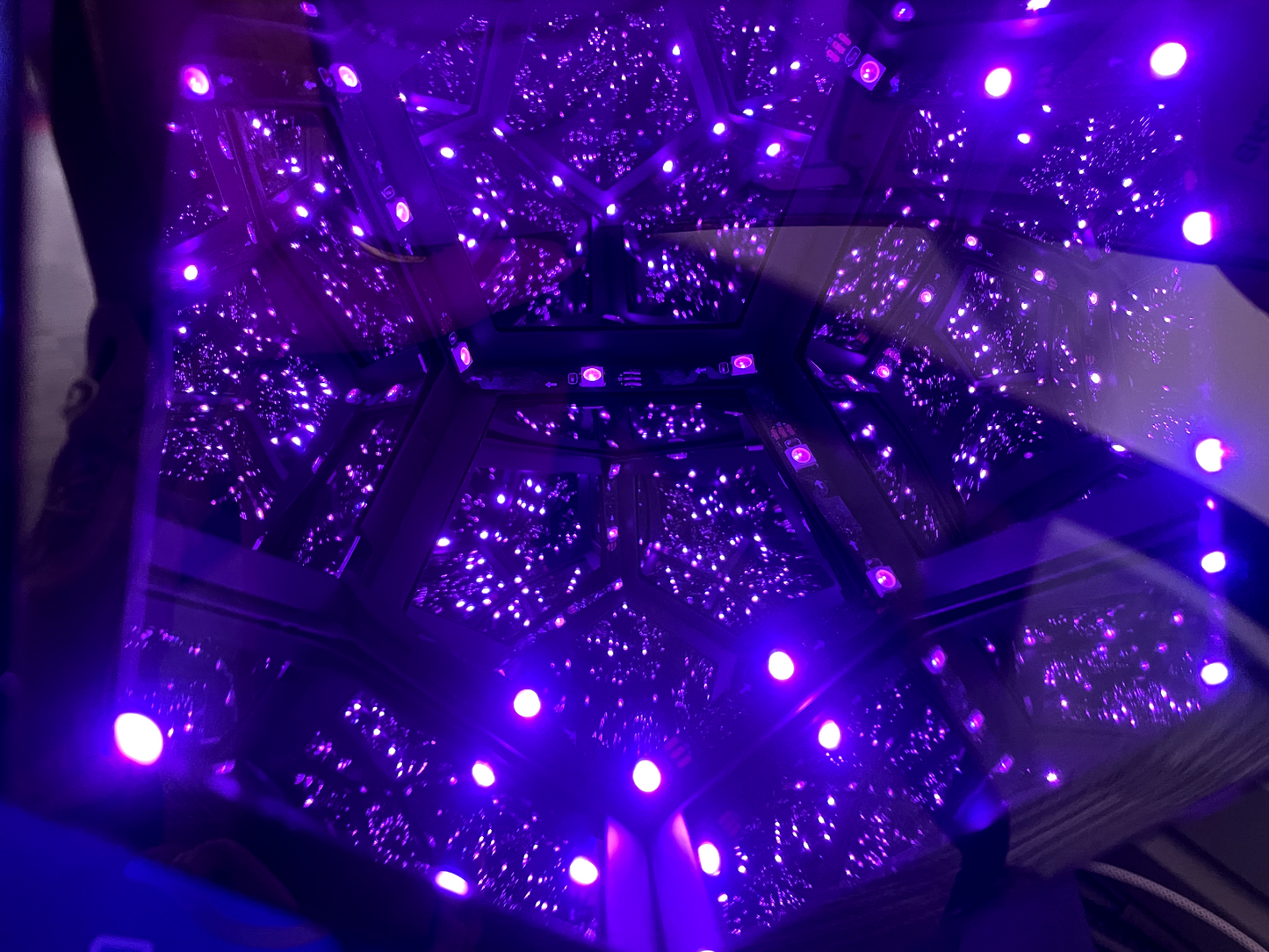 Infinity Mirror Dodecahedron Lamp